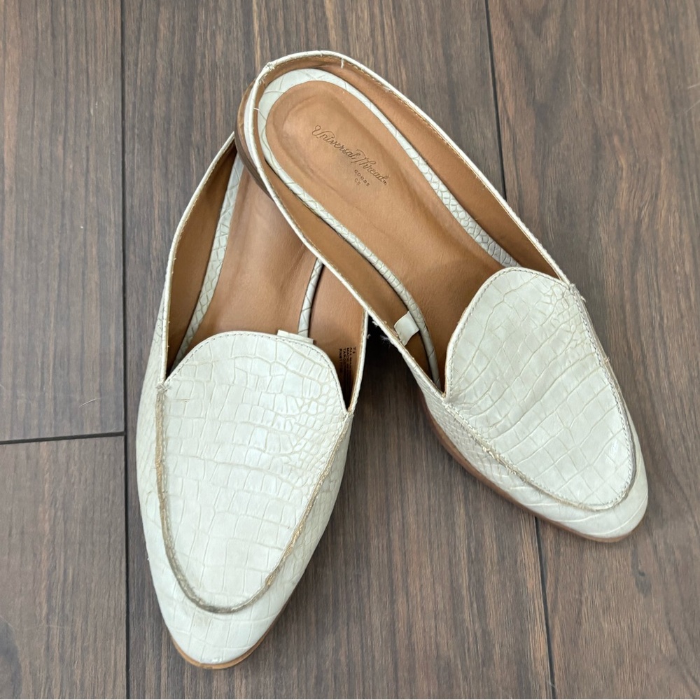 Universal Thread Cream Textured Slingback Loafers